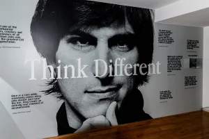 Las frases de Steve Jobs son lecciones que nos animan a reflexionar sobre la vida.