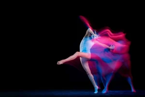 Las tendencias de Arte y Teatro en 2025 se apalancarán en las tecnologías.