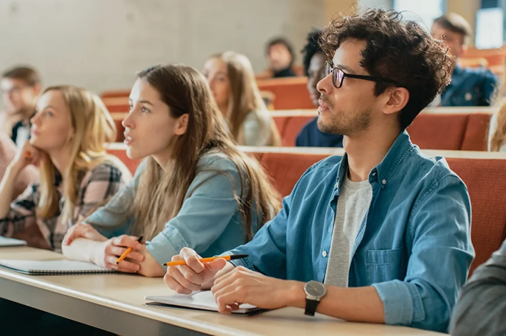 Antes de estudiar un pregrado hay que saber qué carreras son buenas para estudiar en Colombia.