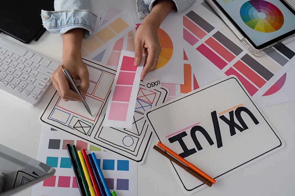 Estudiar diseño digital es parte fundamental de la formación en diseño gráfico. Las escuelas actuales integran conocimientos orientados al entorno digital, como por ejemplo, diseño UX/UI.