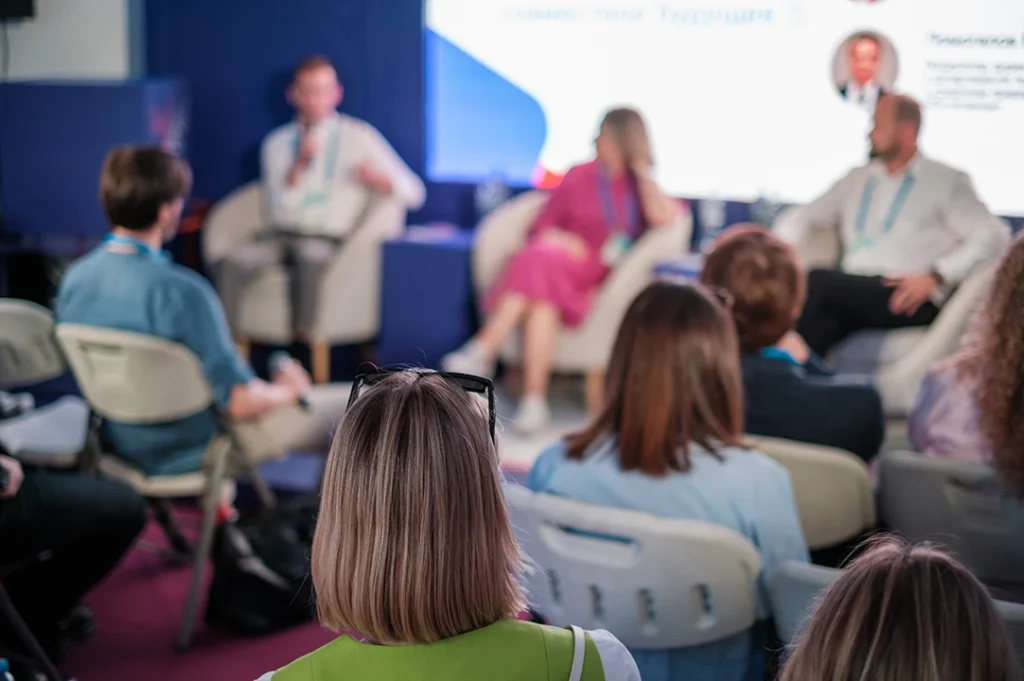 Una de las principales causas y que es debatida es el desinterés escolar.