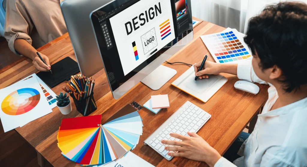 Un diseñador digital corporativo puede crear el logo de una empresa, su imagen.