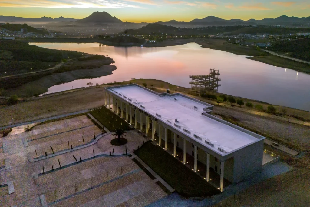 Instalaciones de Universidad Humanitas en México con espacios académicos.