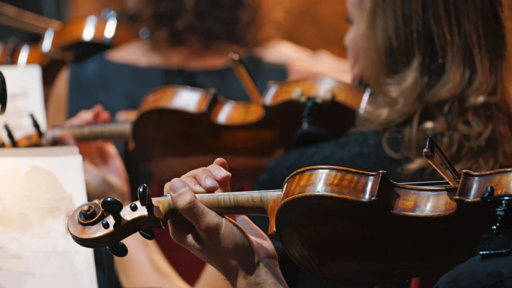 En la música clásica contemporánea, Max Richter se inspira en obras de Bach para sus creaciones.