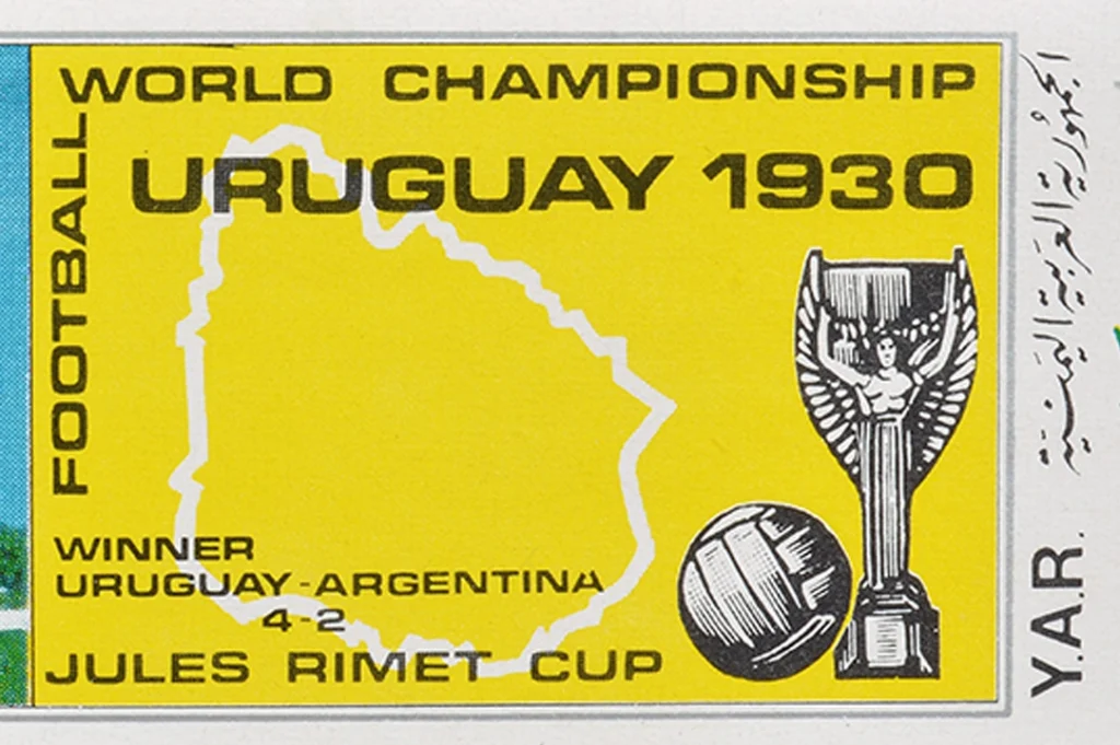 El primer Mundial de Futbol se disputó en Uruguay en 1930. La selección anfitriona derrotó 4-2 a Argentina.