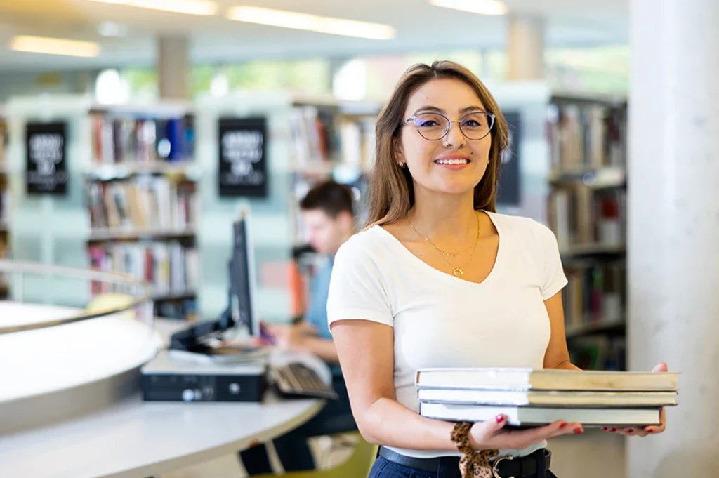 Humanitas implementó el modelo escolarizado que se divide en tres etapas.
