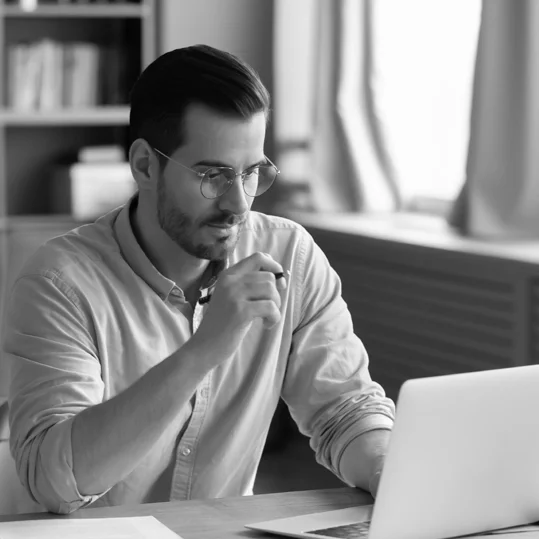 Estudiante modelo virtual Universidad Humanitas